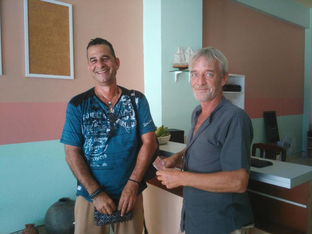 Cube Hostel Krabi town Εξωτερικό φωτογραφία