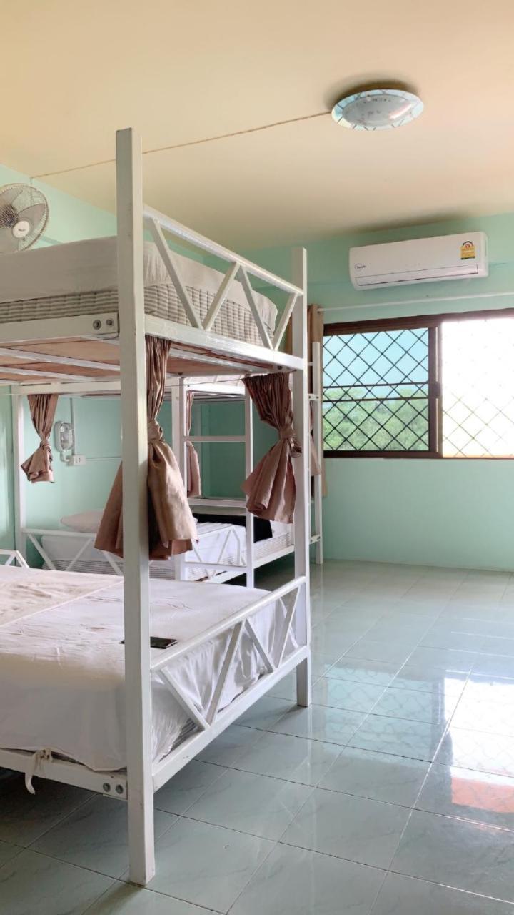 Cube Hostel Krabi town Εξωτερικό φωτογραφία